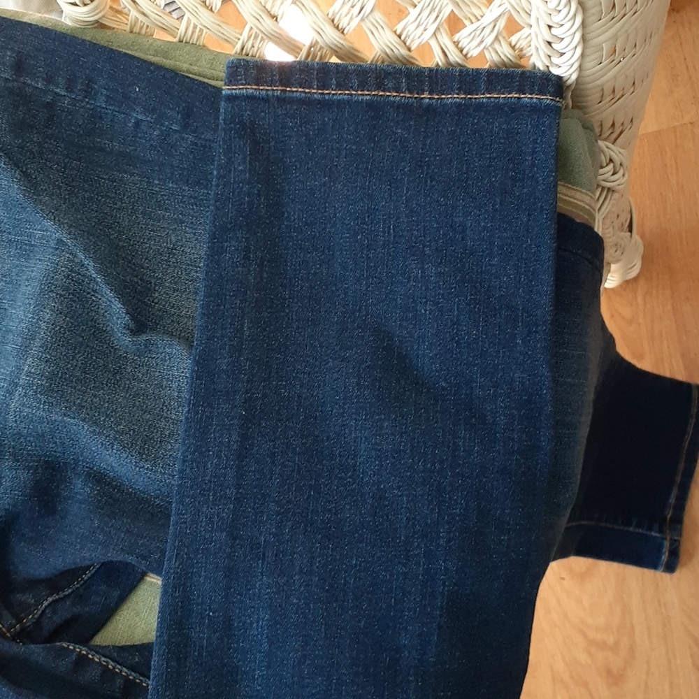 Jeans - Picture 3 of 5